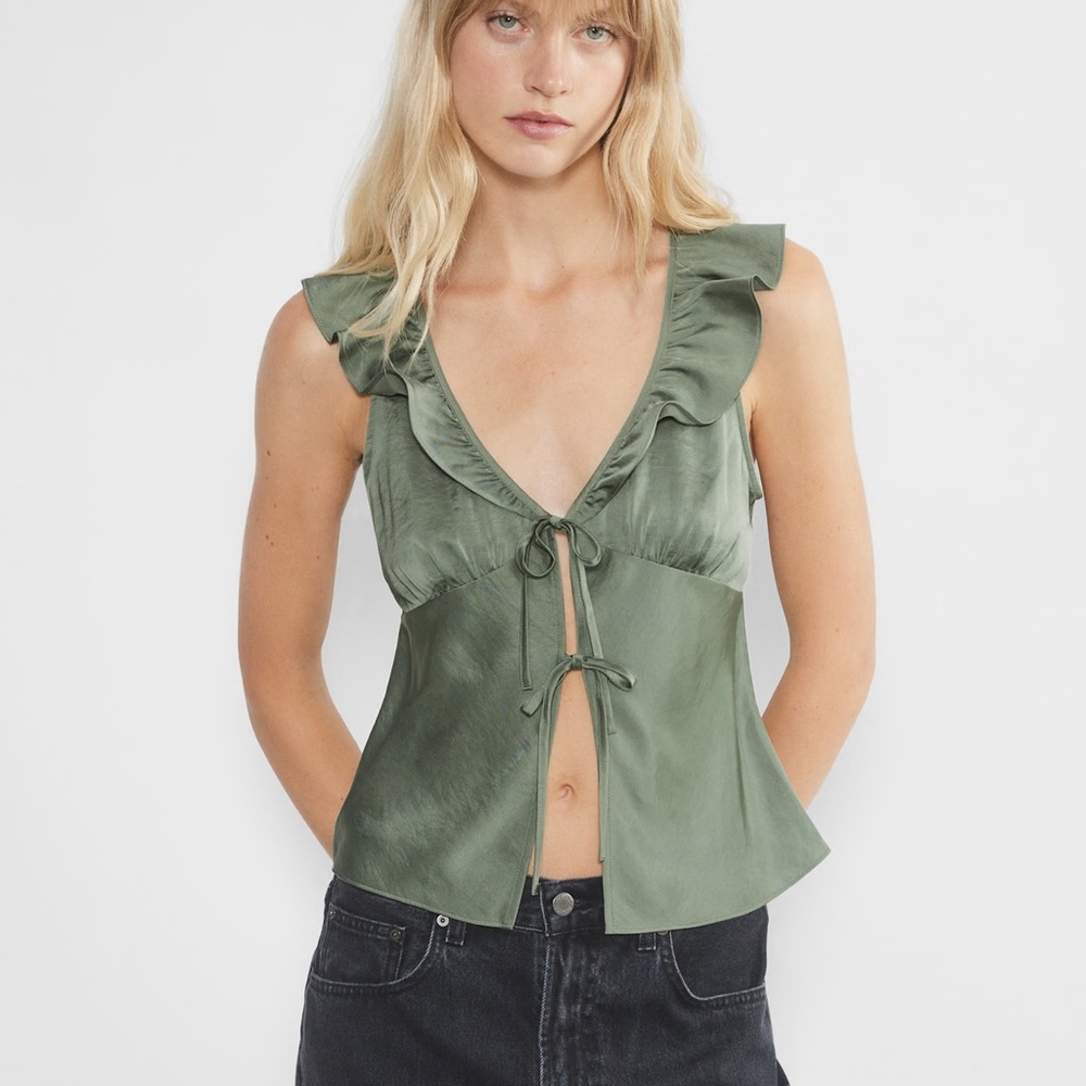 Wilfred Tonka Satin Blouse Elegant Green Ruffle Top